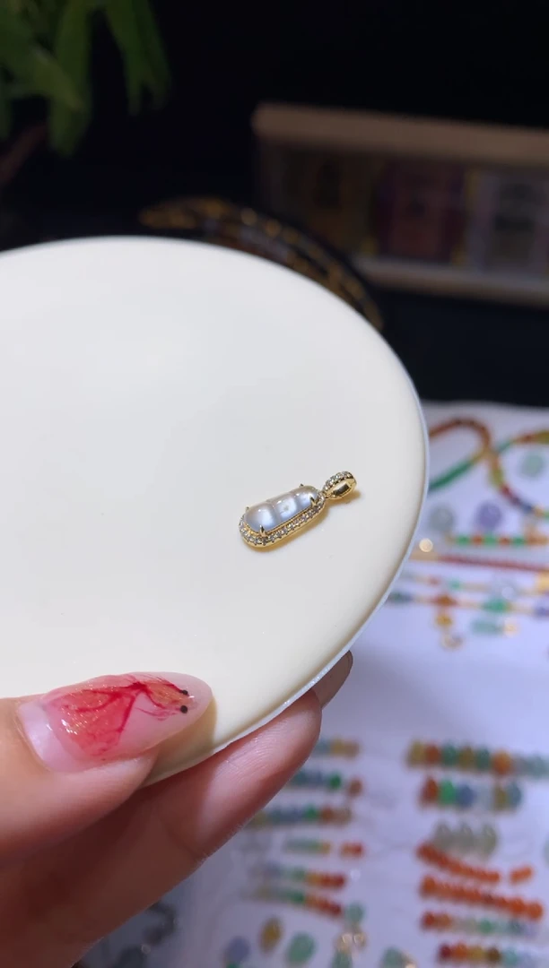 【闪购商品】定制翡翠18K金镶嵌豆子滴流1800+180