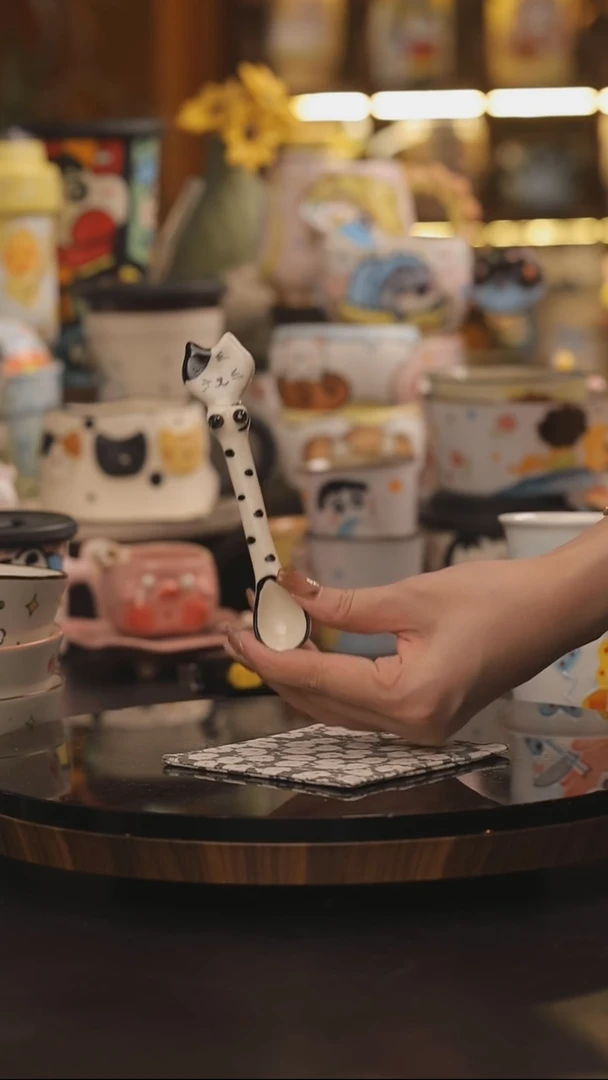 景德镇釉下彩绘设计师款式陶瓷
