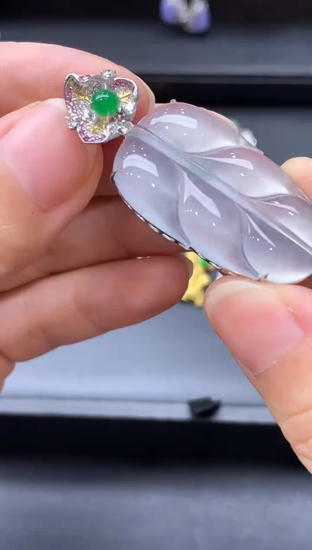 颈饰18K金镶嵌翡翠564-中国好珍宝