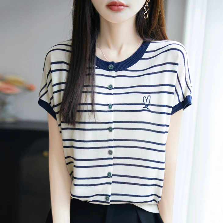 品牌夏季新款拼色条纹短袖针织开衫女时尚刺绣休闲上衣