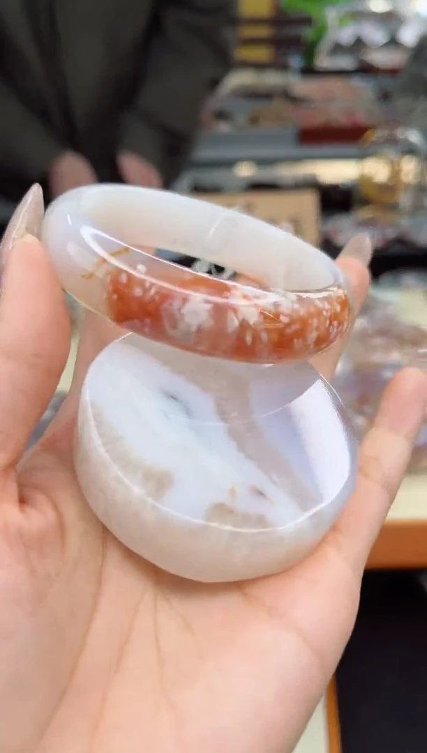 【闪购商品】石英质玉手镯未镶嵌59圈口（赠品镯心）3931254