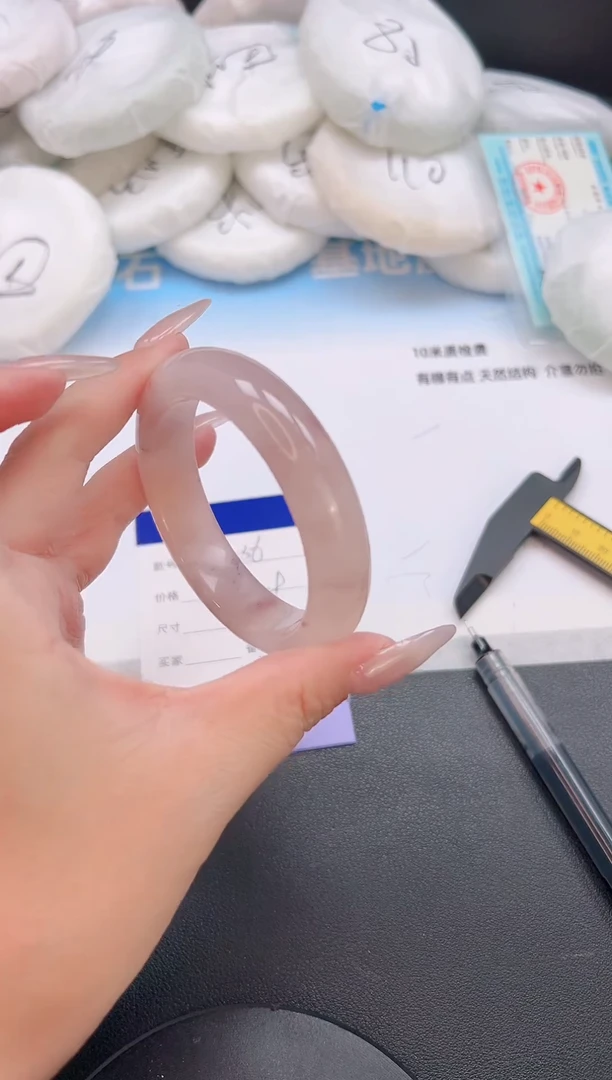 未镶嵌手镯石英质玉25T136-54