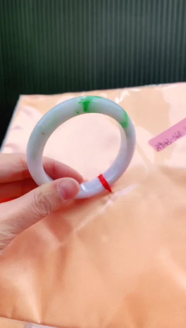 未镶嵌手镯翡翠56+