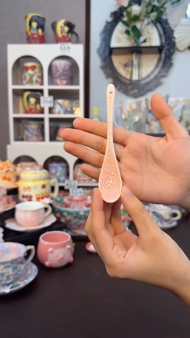 意陶创意设计款陶瓷小勺子