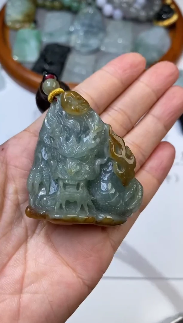 未镶嵌挂件翡翠305904      多人