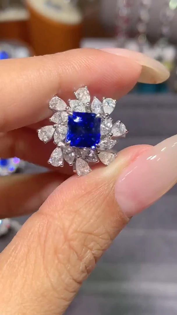 戒指蓝宝石18K金镶嵌2.38CT