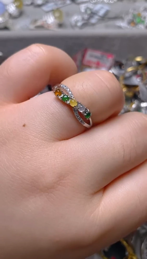 银S925镶嵌戒指翡翠百内无证书