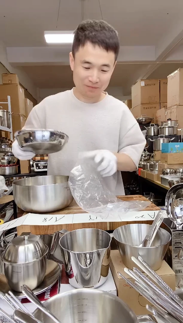 A15 微瑕20cm和面盆（使用）