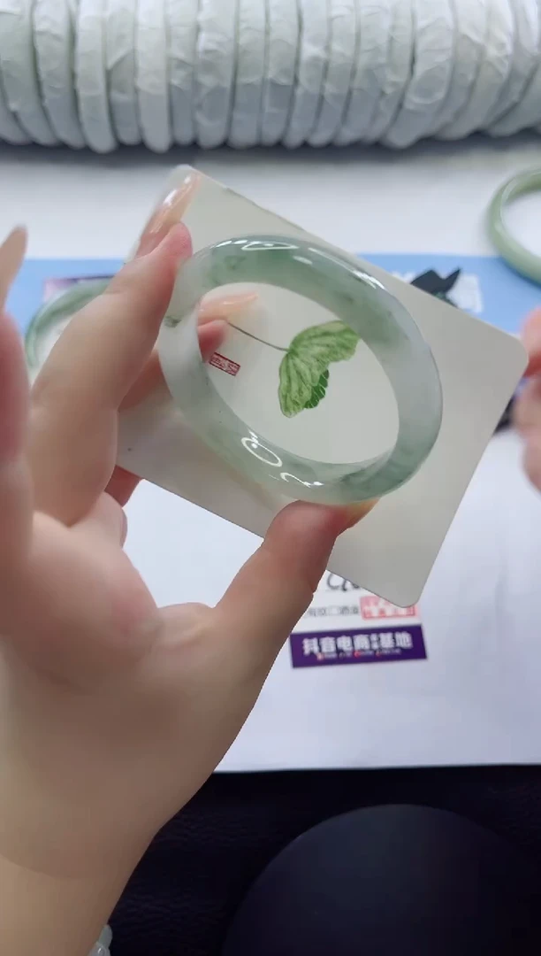 未镶嵌手镯石英质玉多样性发货C161