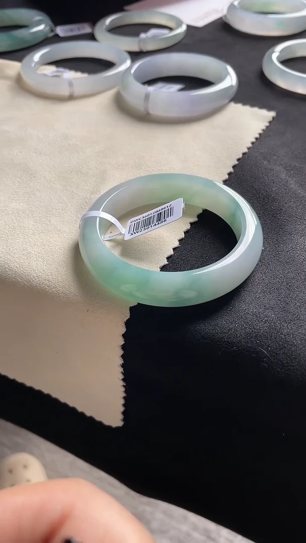 未镶嵌手镯翡翠三天鉴赏期