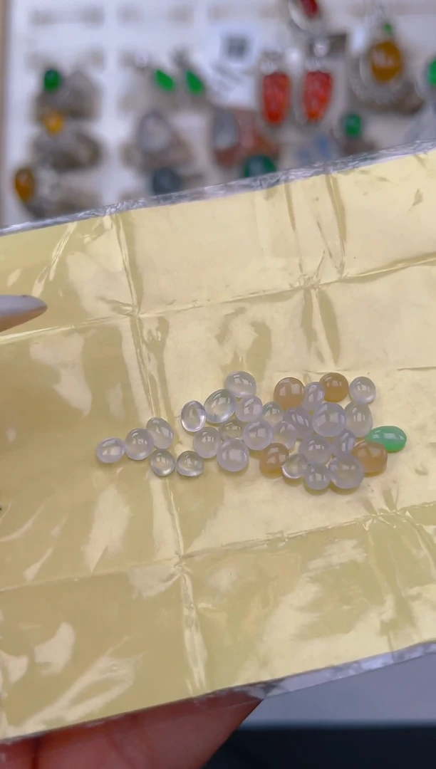 裸石翡翠天然翡翠蛋面60
