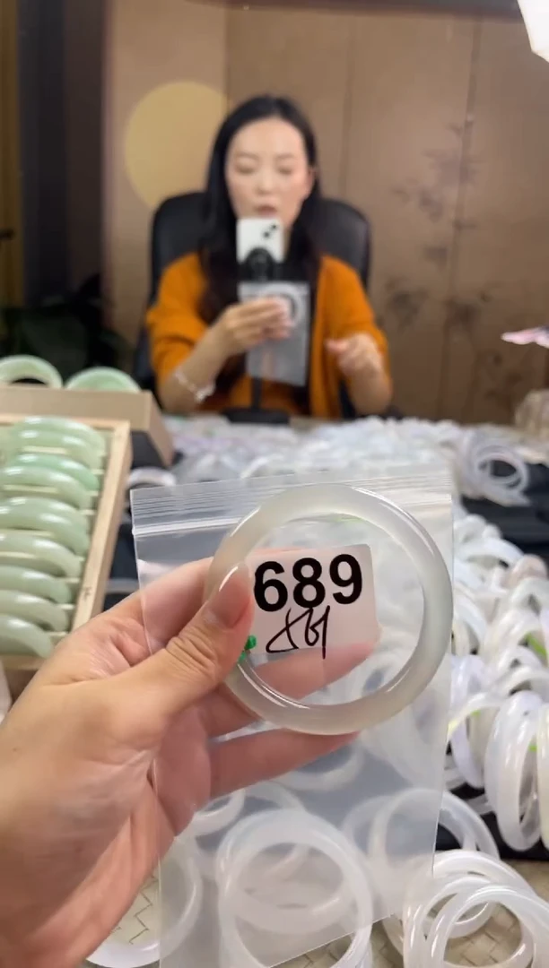 手镯玛瑙/玉髓未镶嵌689