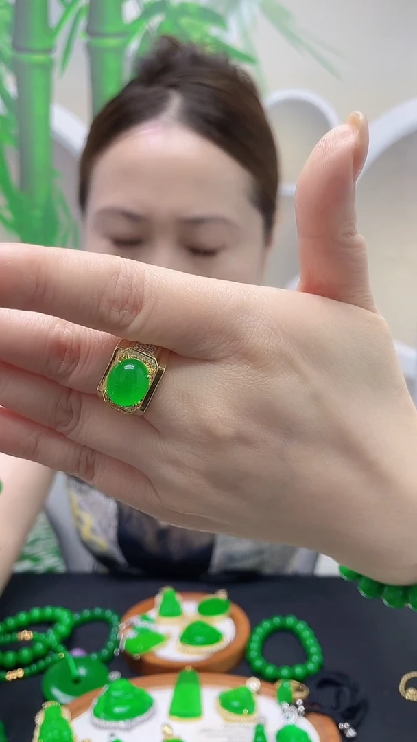 14K金镶嵌戒指翡翠J02