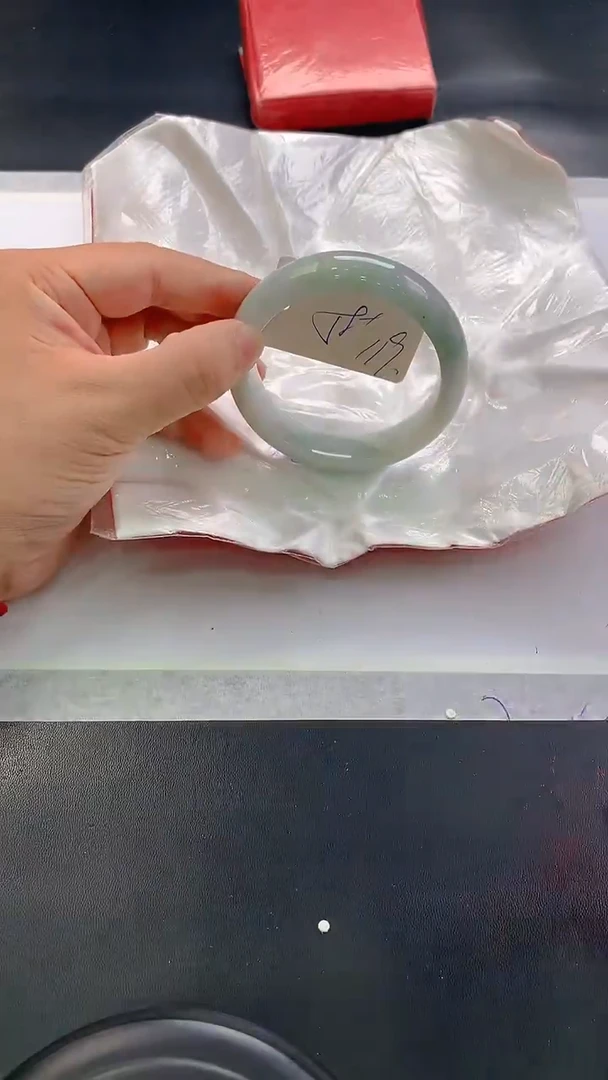 未镶嵌手镯翡翠119