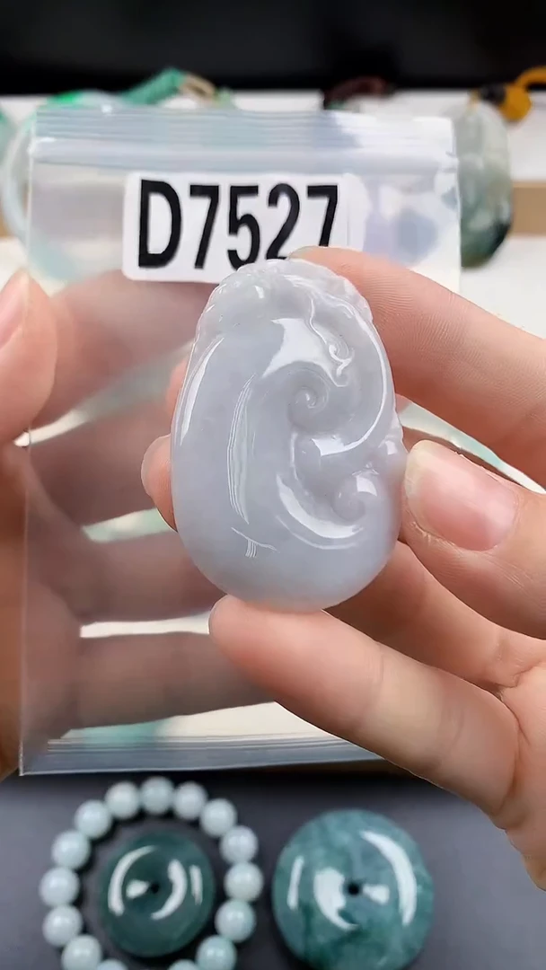 颈饰未镶嵌翡翠天然翡翠吊坠挂件