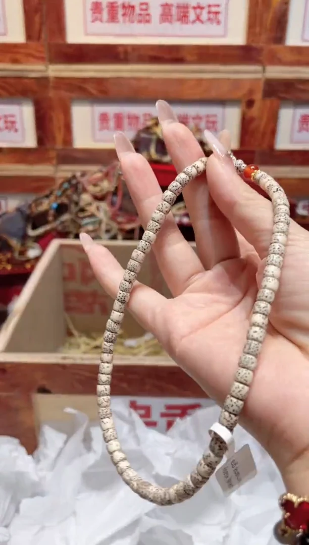 精品手串闪购链接（多样性发其一）￥
