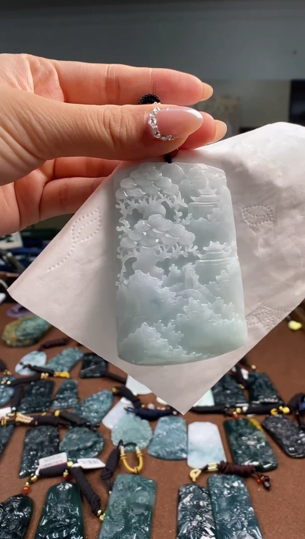 颈饰未镶嵌翡翠多样性发其一