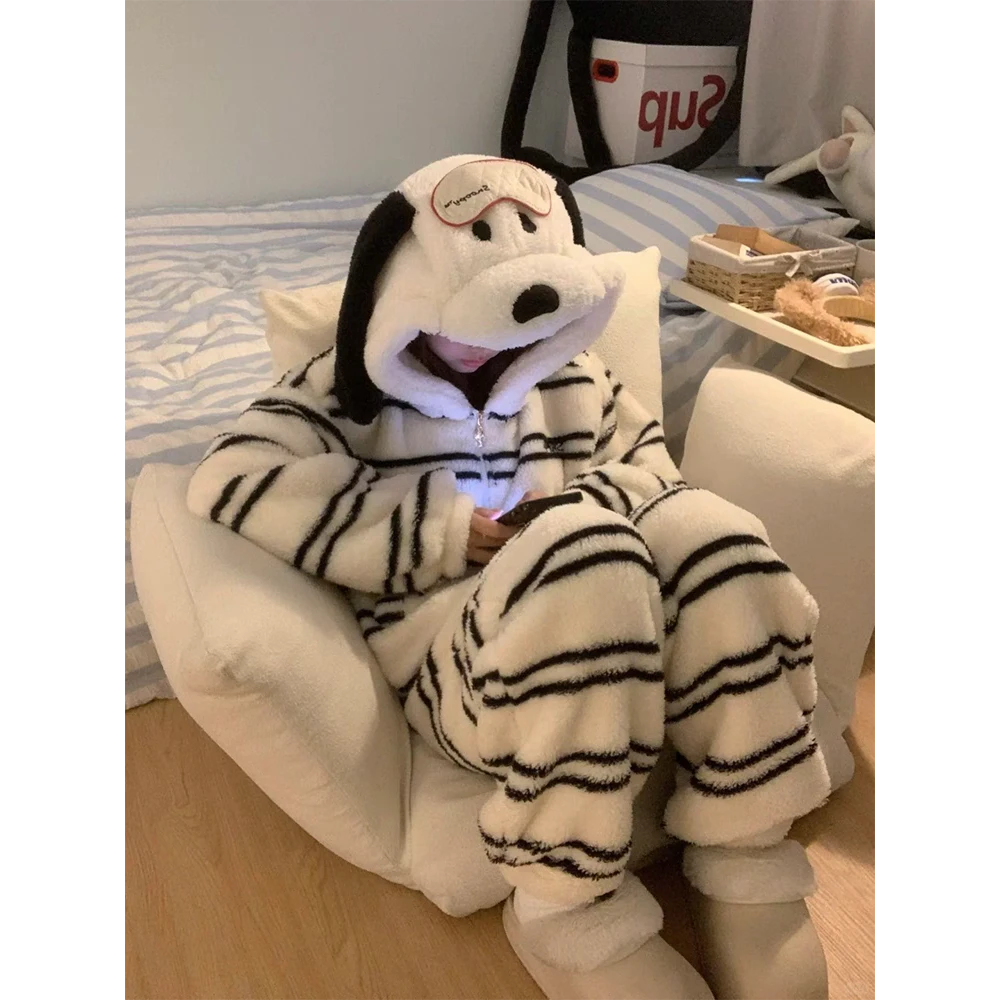 可爱卡通小狗连帽珊瑚绒睡衣女冬季2025法兰绒开衫长裤家居服套装