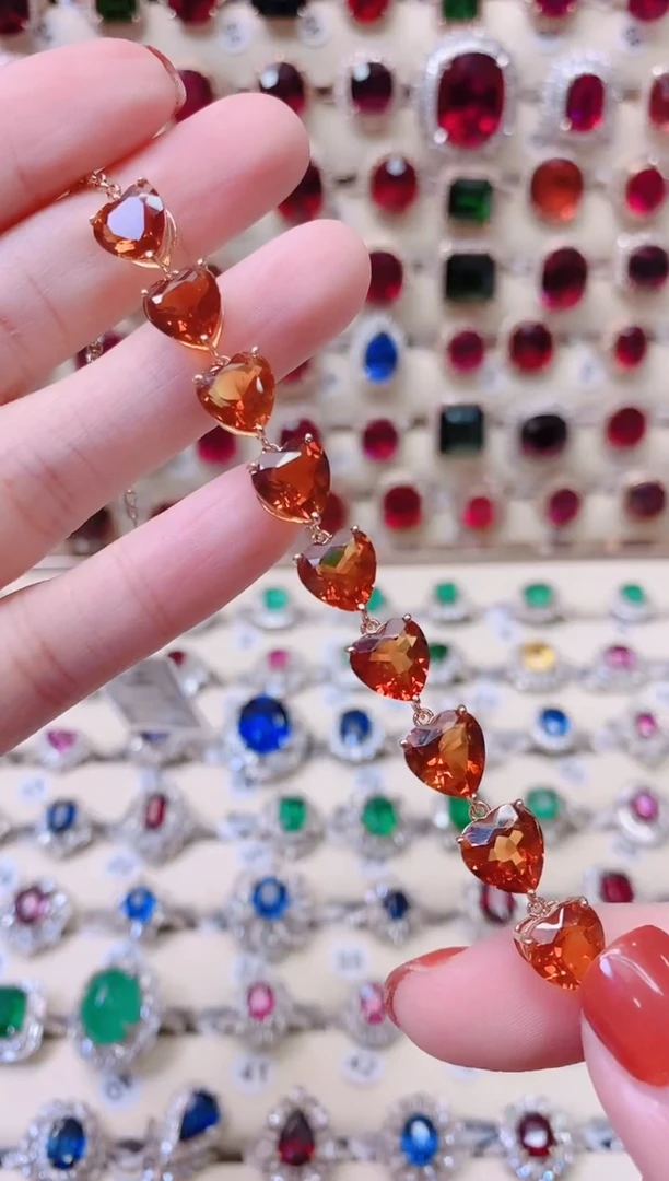 18K金镶嵌手链黄晶1