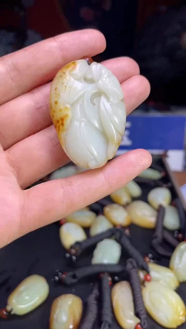 颈饰未镶嵌和田玉123
