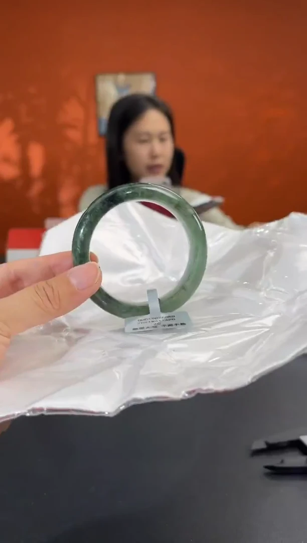 未镶嵌手镯翡翠5   4950