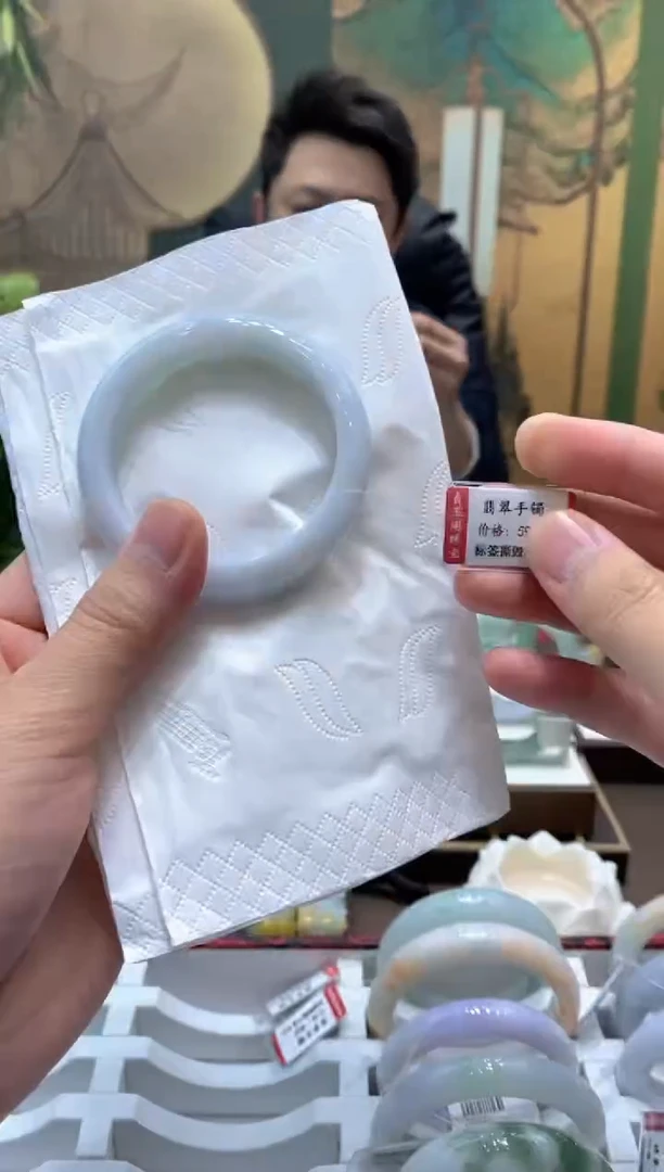 未镶嵌手镯翡翠724******