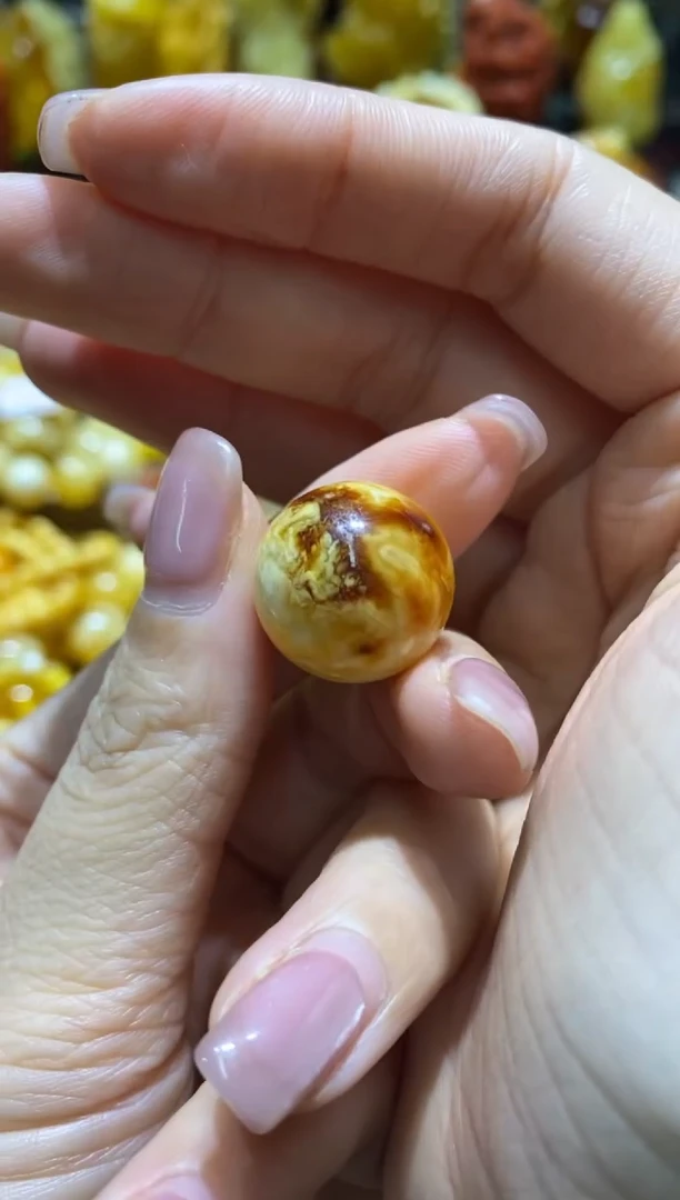 裸石蜜蜡未镶嵌花蜡圆珠