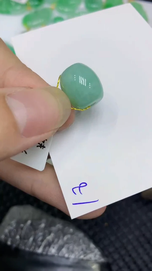 颈饰未镶嵌翡翠缅甸A货翡翠