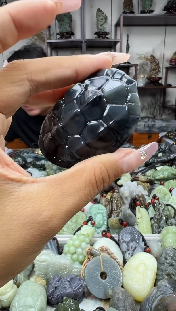 和田玉未镶嵌把件1