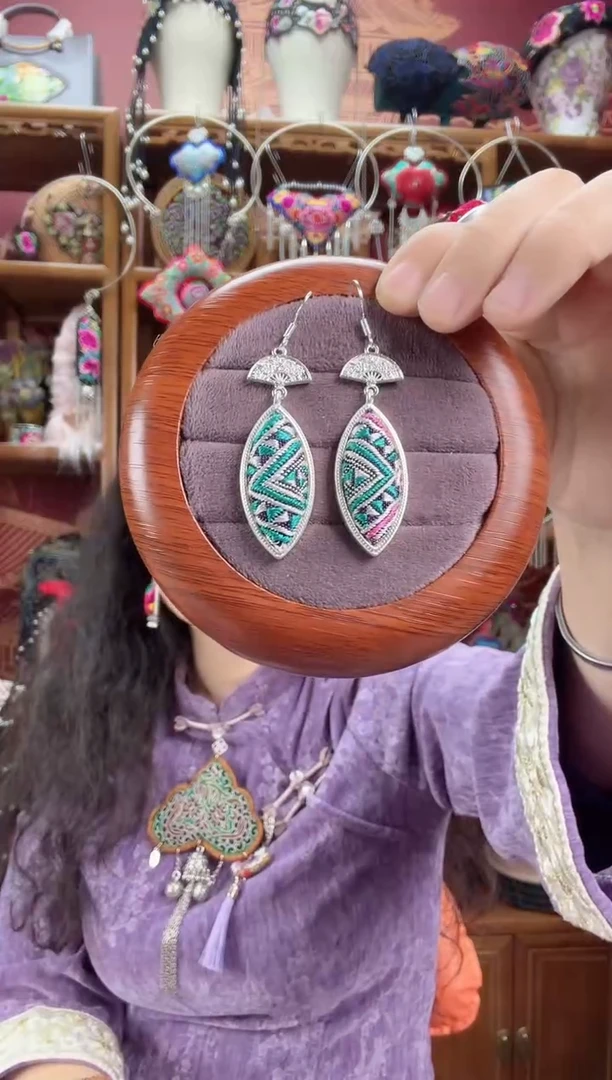 刺绣耳环115甜甜家