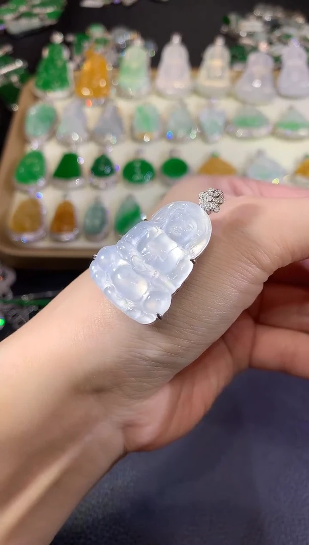 翡翠18K金镶嵌吊坠(不含链)67-观音