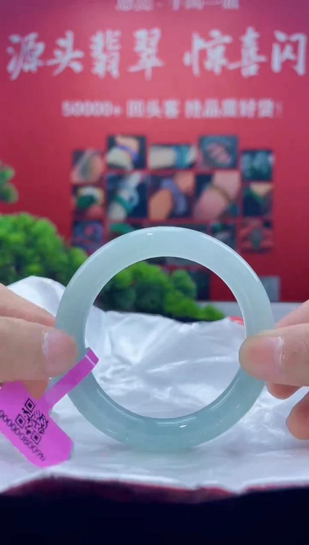 翡翠手镯未镶嵌手镯6