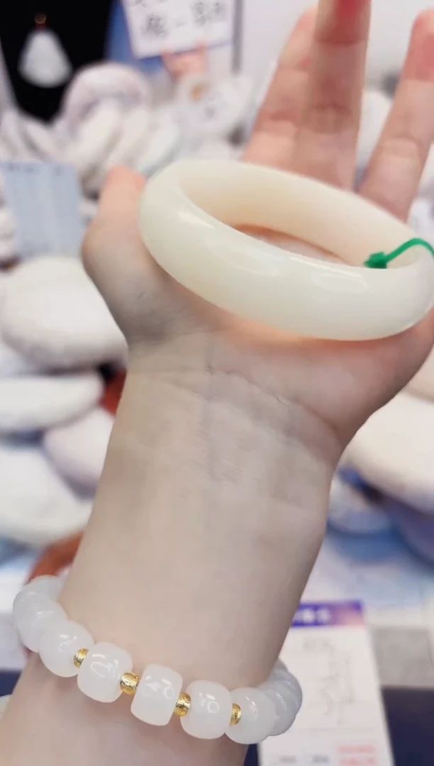 【闪购商品】石英质玉手镯未镶嵌272-财气镯-圈口57