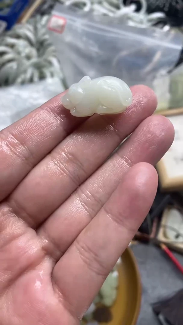 定制和田玉毛货抛光老鼠