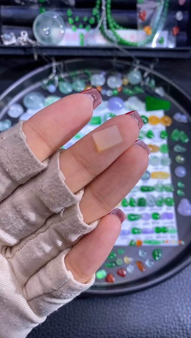 未镶嵌挂件翡翠牌