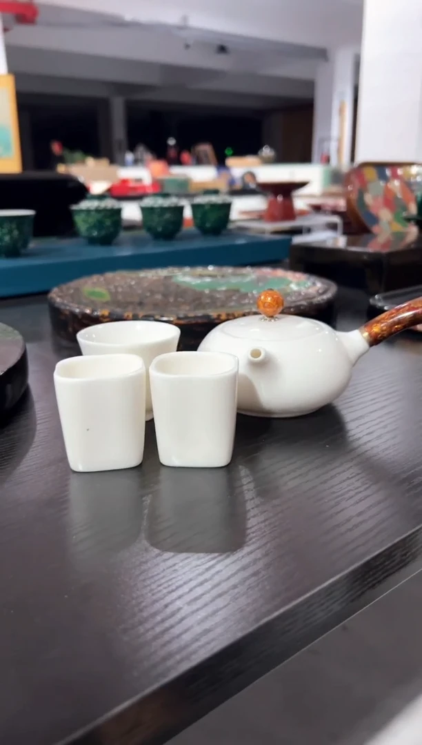 北***太大漆白瓷侧把壶-太古大漆