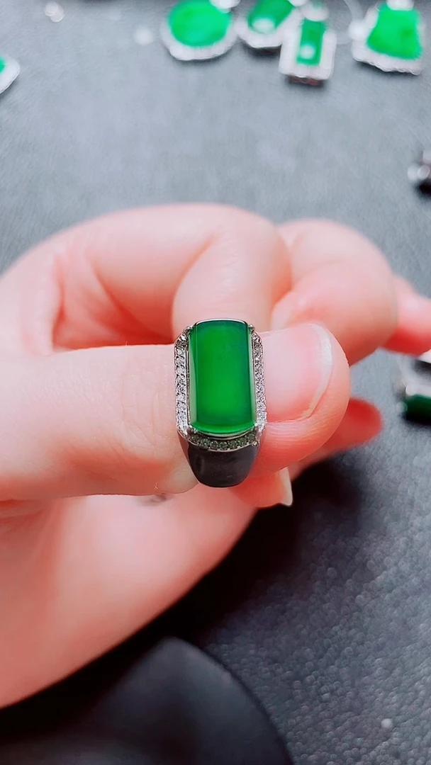 银S925镶嵌戒指翡翠翡翠