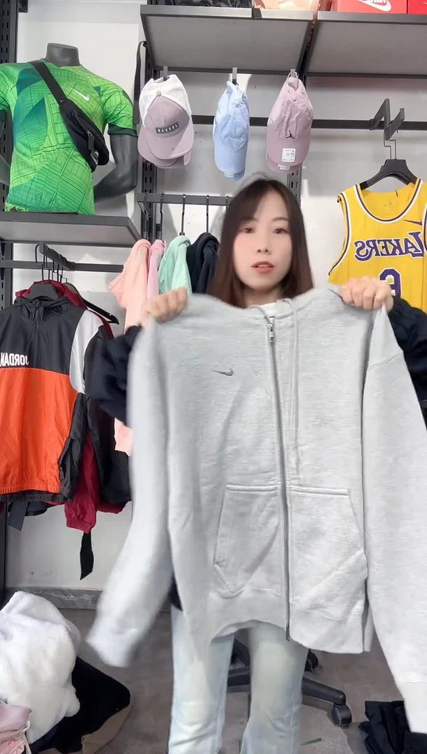 1135   编码 瑕疵款直播间过款为准 尺码  S170