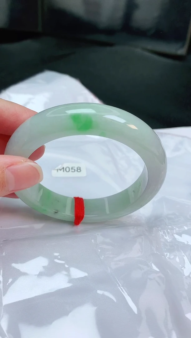 【闪购商品】翡翠手镯未镶嵌缅甸天然A货手镯