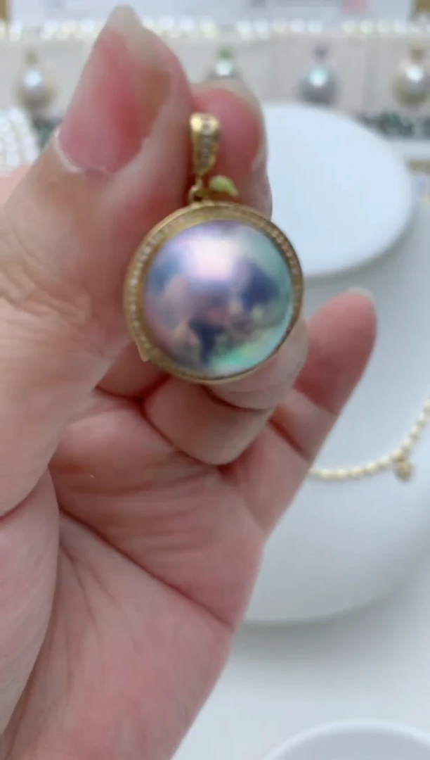 18K金镶嵌拼合珍珠（马贝珠）颈饰q87