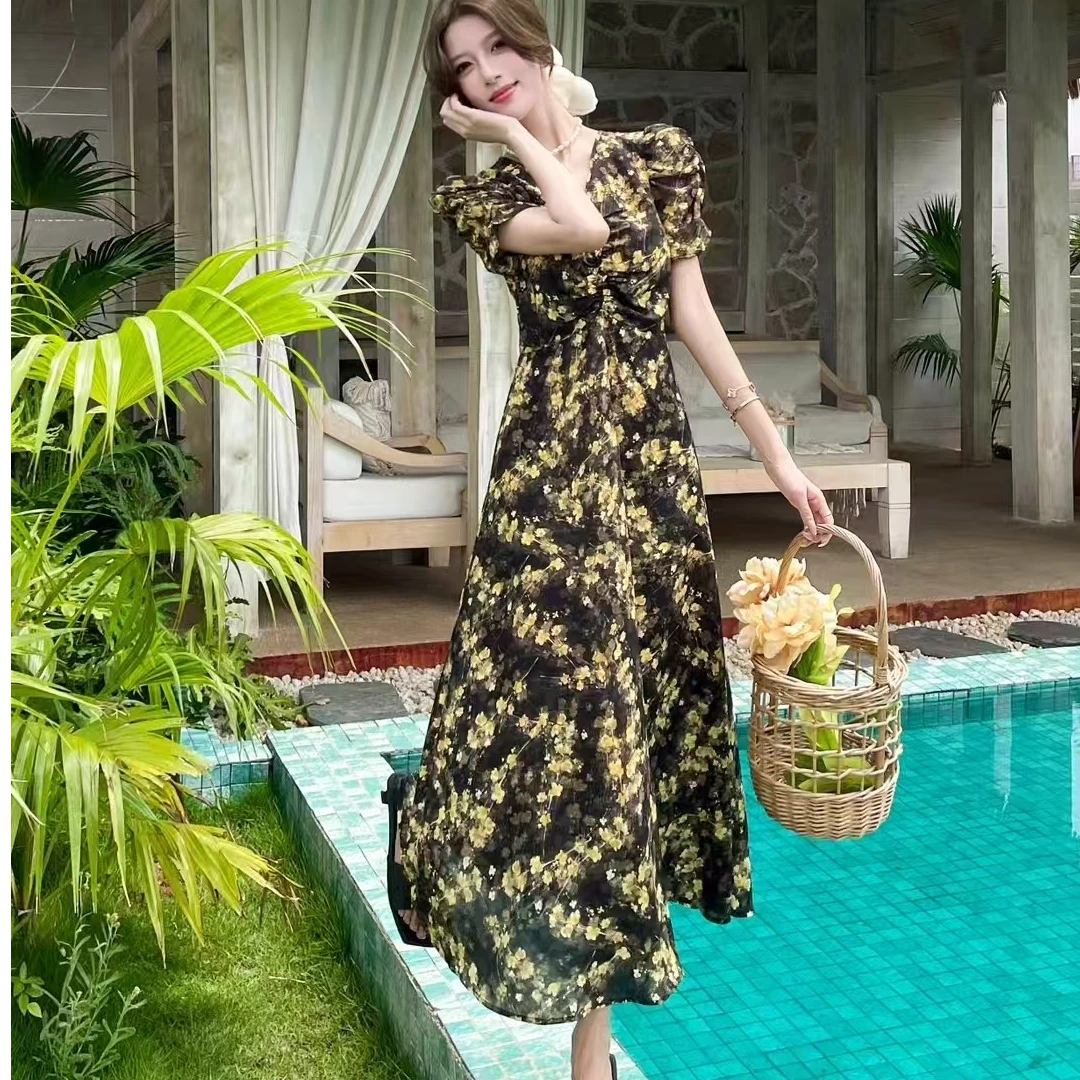 夏季新款法式复古泡泡袖V领收腰显瘦印花连衣裙女8835#裙长125