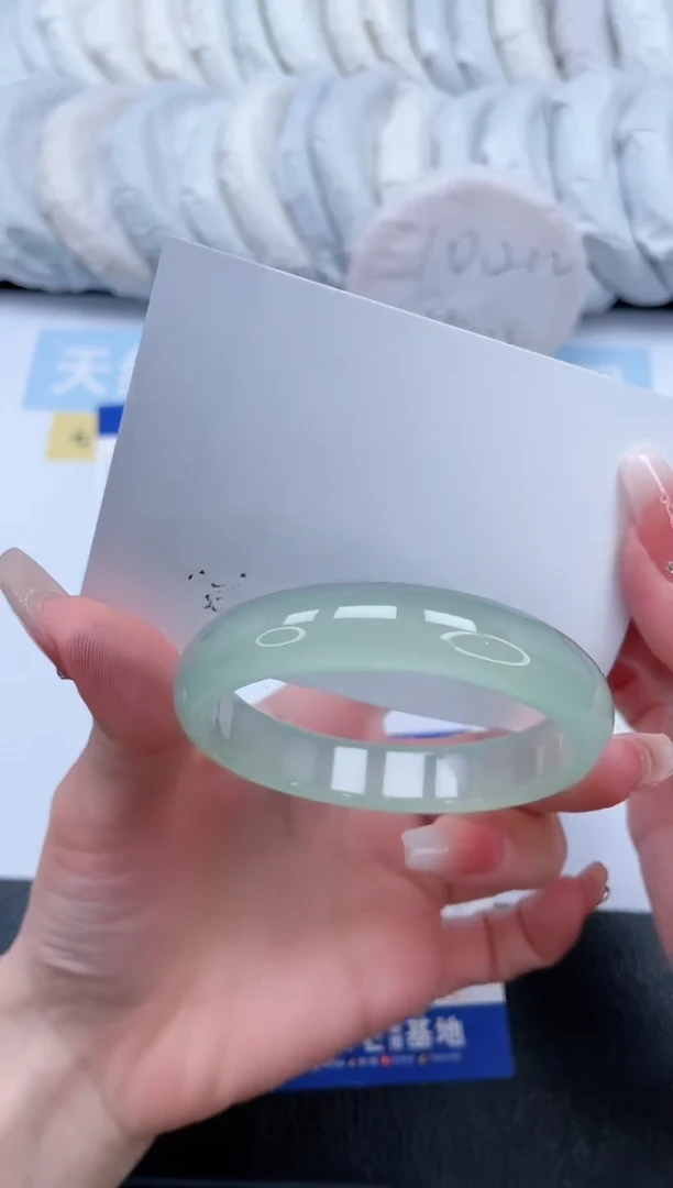 【闪购商品】石英质玉手镯未镶嵌T226-54