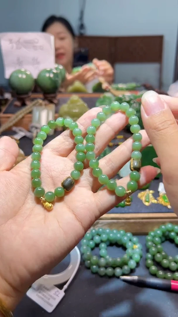 未镶嵌手串和田玉（碧玉）多样性发一