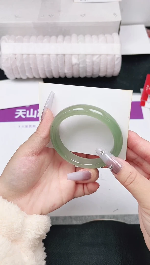 未镶嵌手镯石英质玉65-53