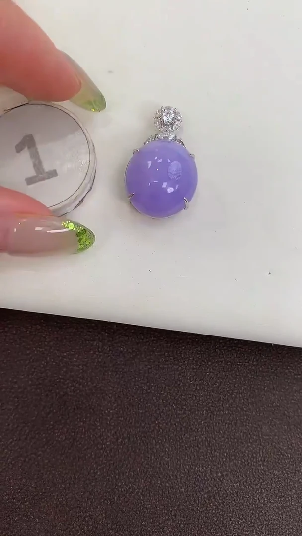 颈饰18K金镶嵌翡翠天然缅甸a货翡翠