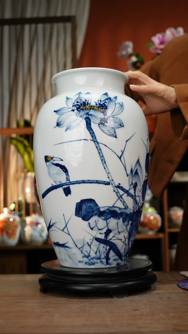 当代景德镇设计师釉下手绘陶瓷花瓶