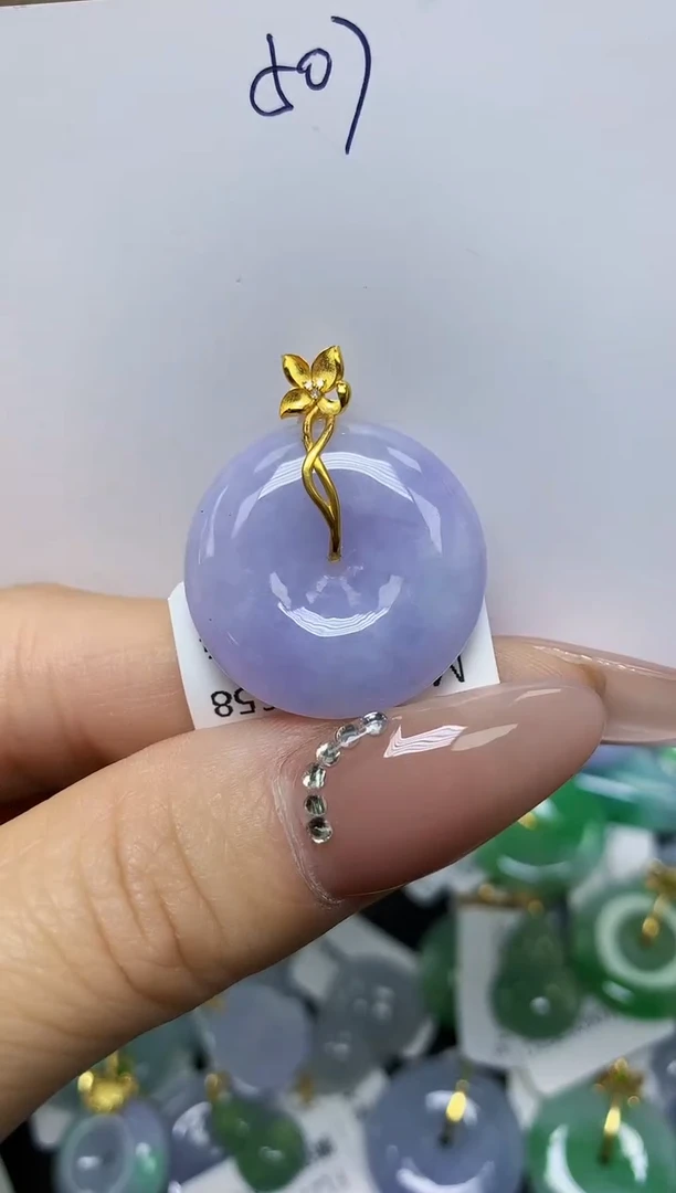 翡翠18K金镶嵌颈饰天然翡翠A货