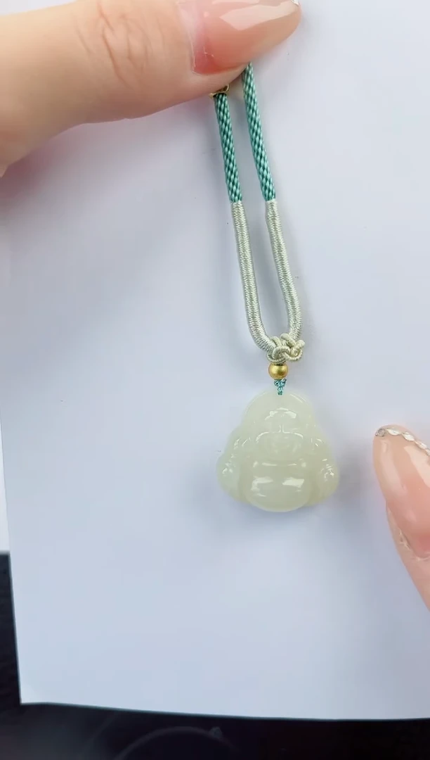 和田玉未镶嵌吊坠(赠链)555岚钻微色差T