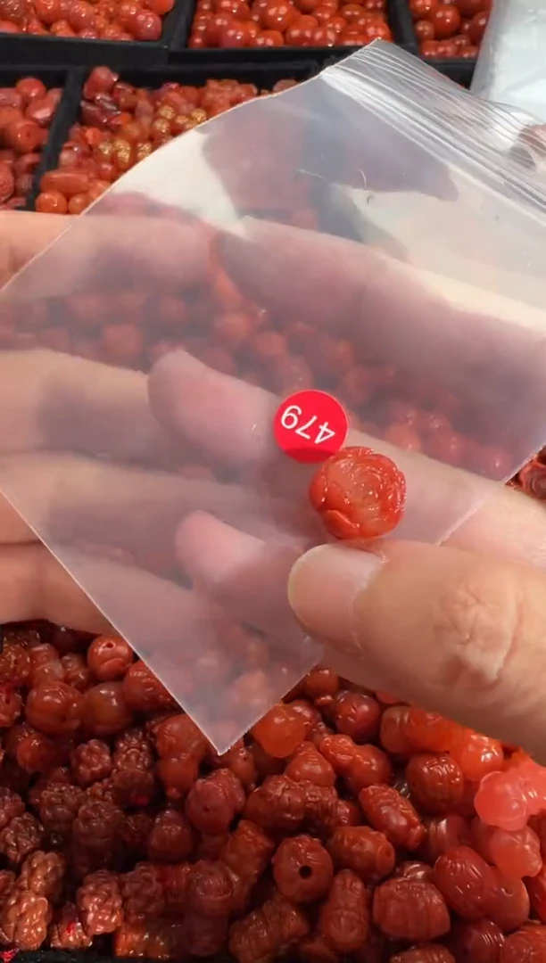 颈饰未镶嵌南红玛瑙1