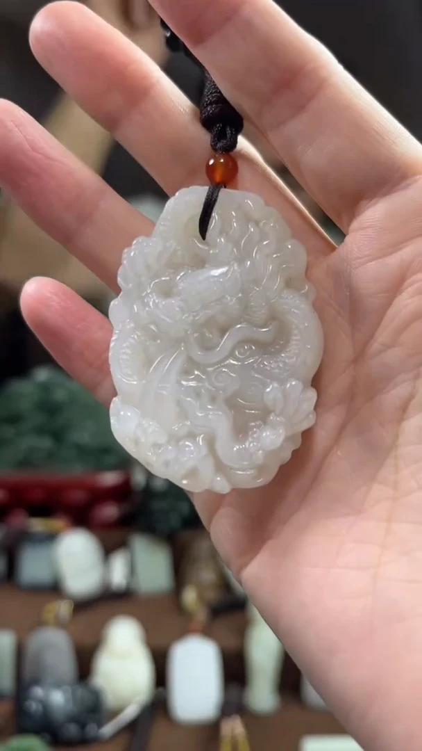 颈饰未镶嵌和田玉·